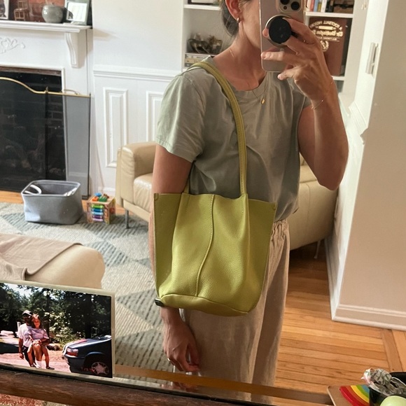 Portland Leather devan “almost perfect” Tote - Picture 3 of 5